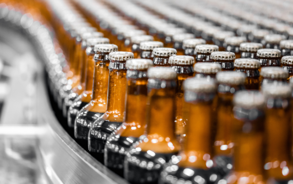 Automated can labeling machine