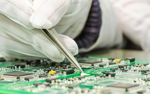 vacuum sealer for electronic components