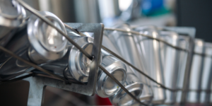 inline labeling system for beverage cans