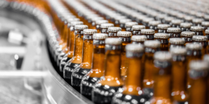 Automated can labeling machine